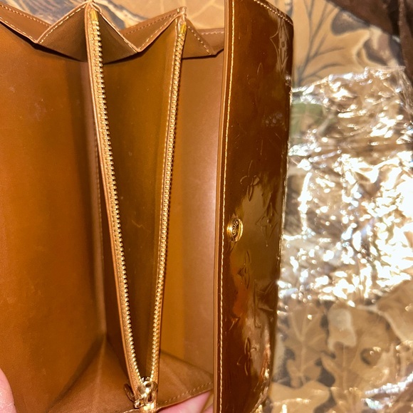 Louis Vuitton Bronze Vernis Wallet - Picture 10 of 15